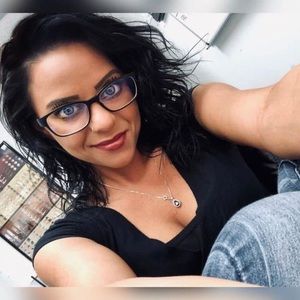 Meet your Posher, Linds